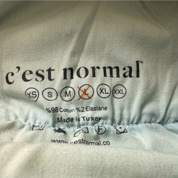 C’est Normal Jeans - Picture 3 of 3